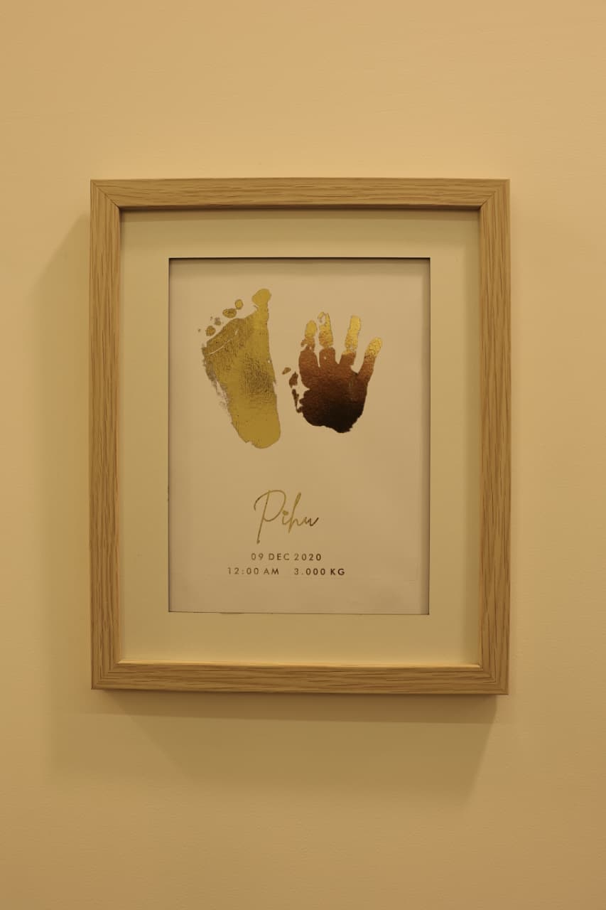 Personalized Golden Foil Baby Hand & Foot Print Frame