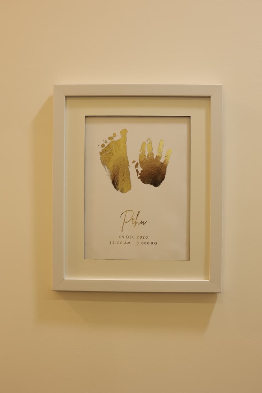 Personalized Golden Foil Baby Hand & Foot Print Frame